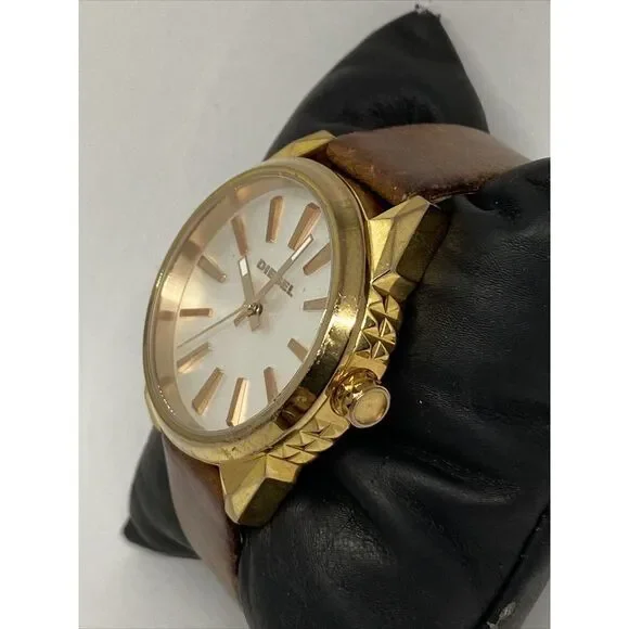 Diesel Nuki DZ-5477 Women's Brown Leather Analog Dial Quartz Wrist Watch VK603